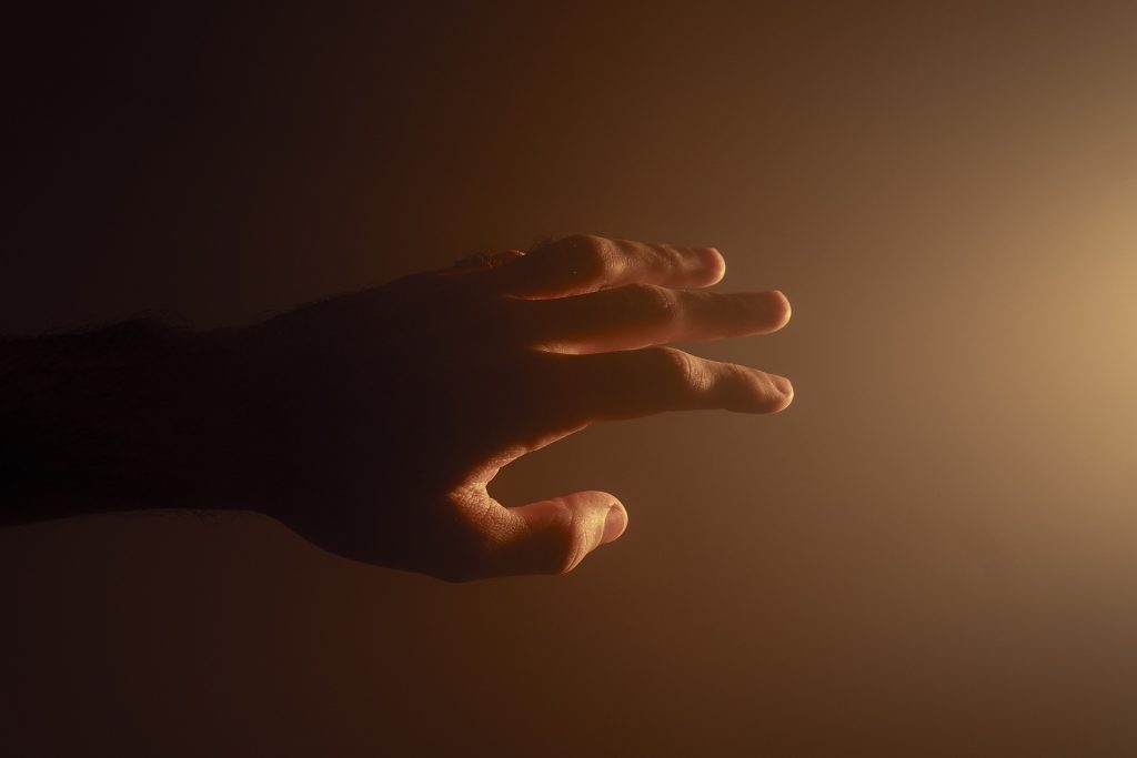 Hand als Symbol für Fingerzeichen beim Simpson Protocol